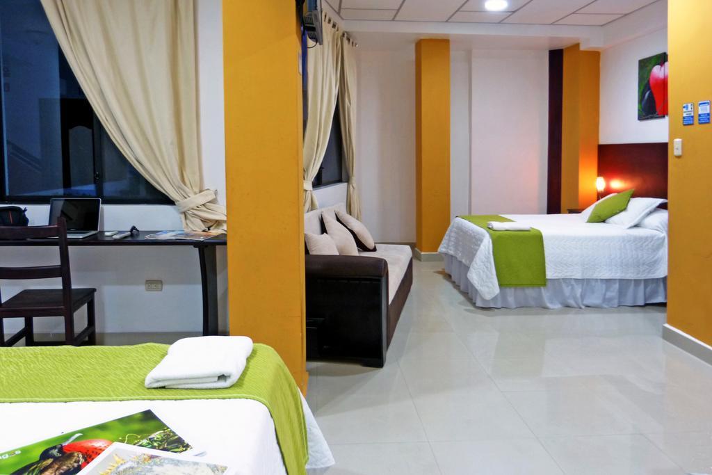 Hospedaje Brisas Del Pacifico Пуэрто-Айора Экстерьер фото